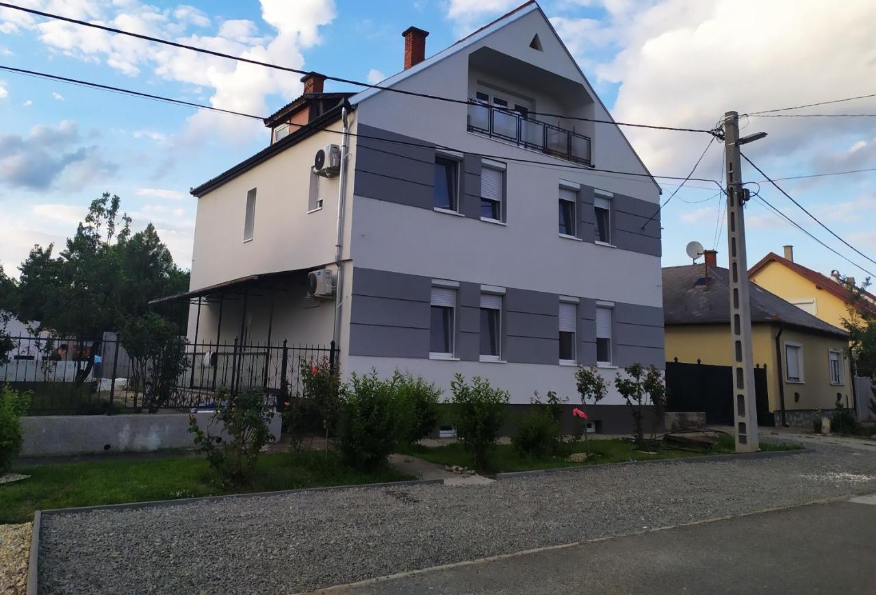 Emmabella Apartmanok Eger Exterior photo